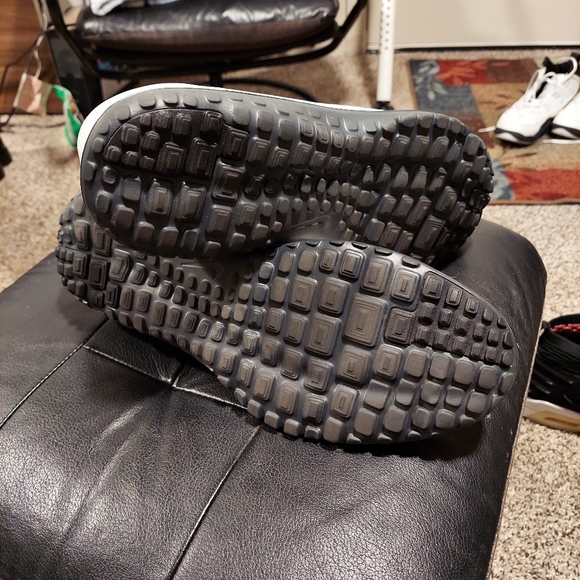 Sz 11.5 nike free shoes - Picture 3 of 4